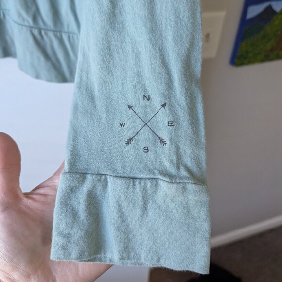 Dirtee Laundry Travel the World Pullover Hoodie Long Sleeve Shirt Size Small - Picture 4 of 8